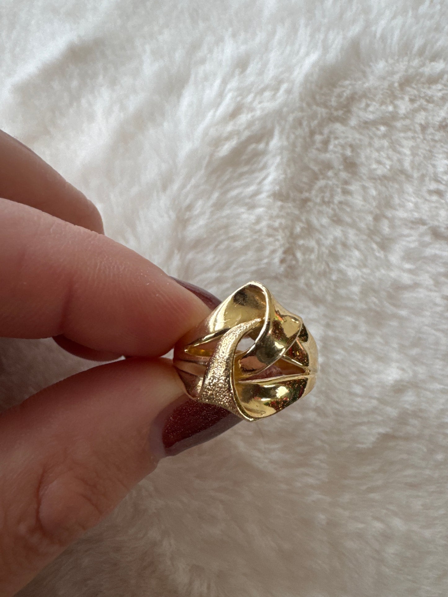 vintage 14k yellow gold knot ring