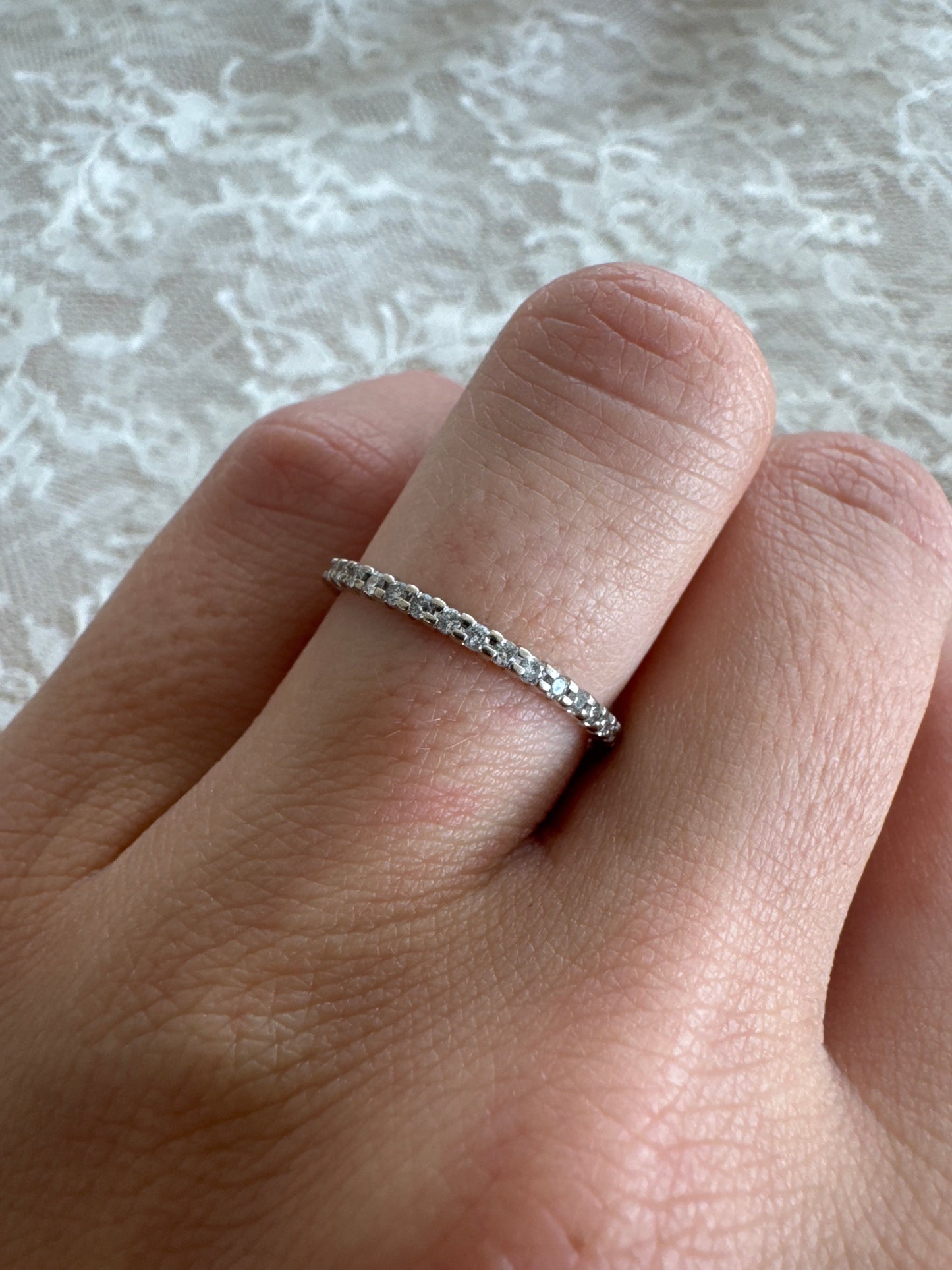 10k white gold pave diamond stacking ring