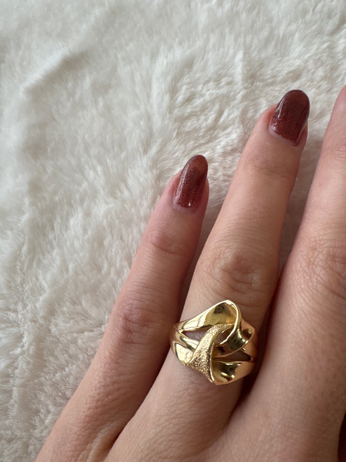 vintage 14k yellow gold knot ring
